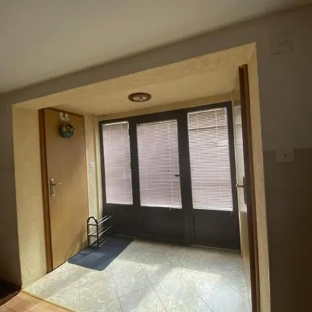 Benjamin Apartment *